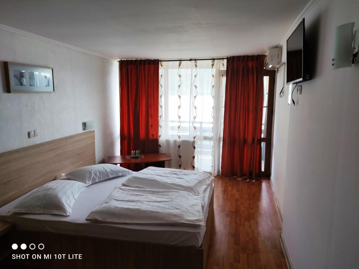 Pension La Ponton เอเชลนิทซา ภายนอก รูปภาพ
