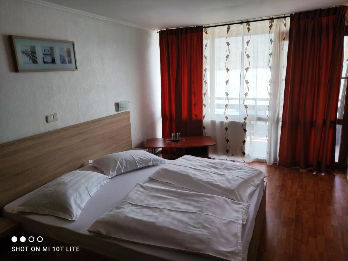 Pension La Ponton เอเชลนิทซา ภายนอก รูปภาพ